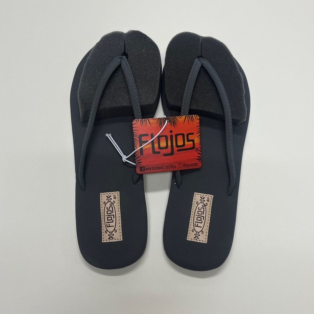 NWT Flojo Fiesta padded arch support flip flops size 9 Charcoal color